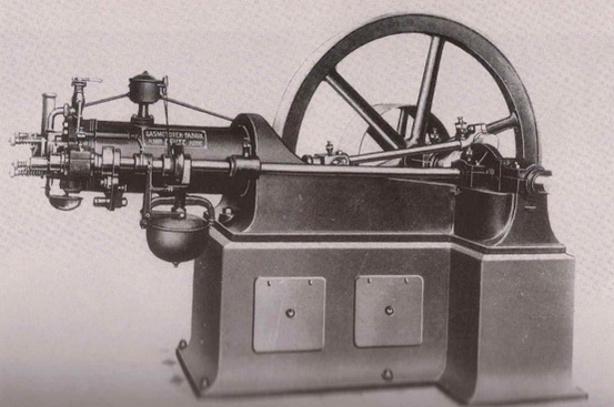 один из первых моторов Отто